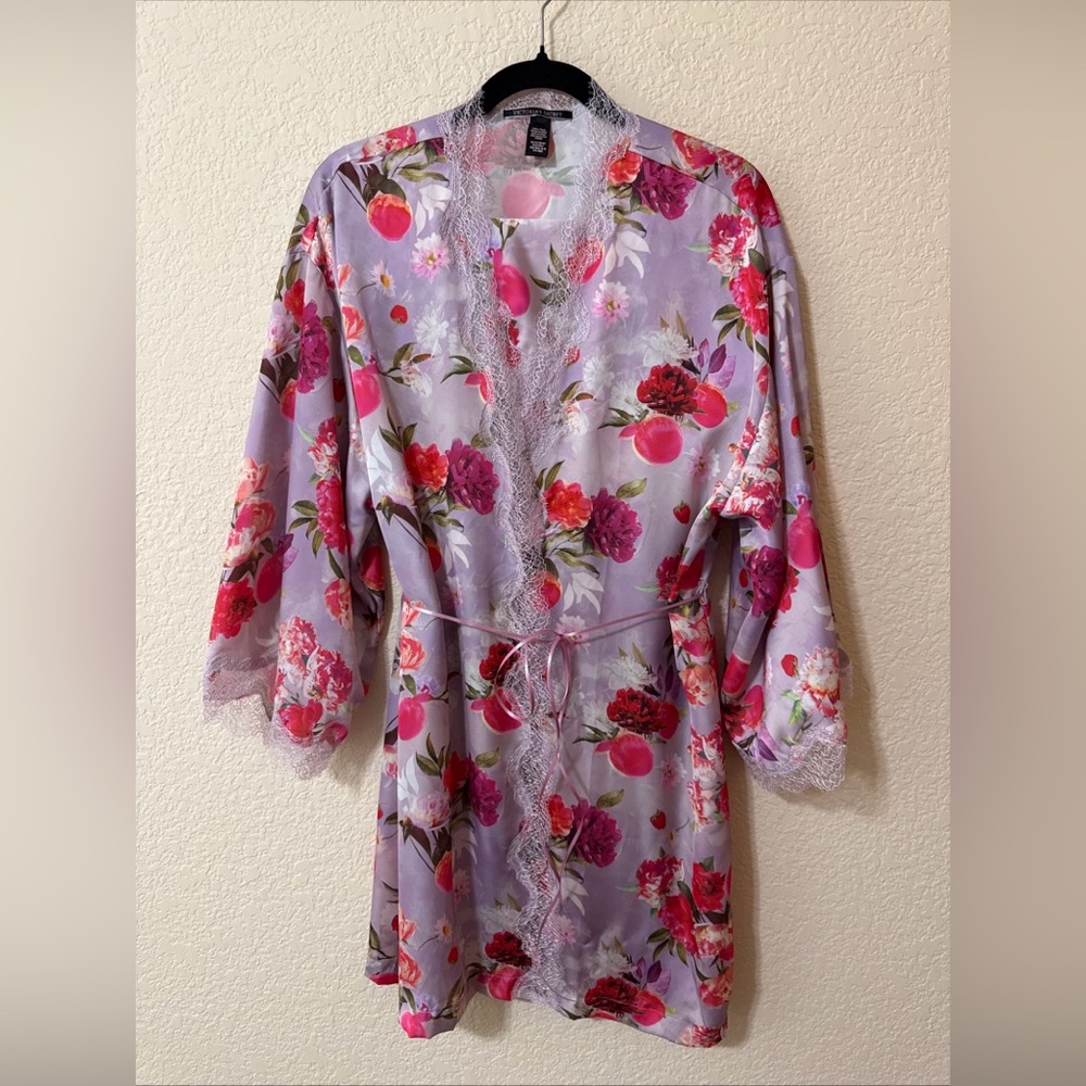 Set Of 2 VICTORIA'S SECRET Satin Floral Lace Trim Kimono Robe And Shorts Sz S/ M